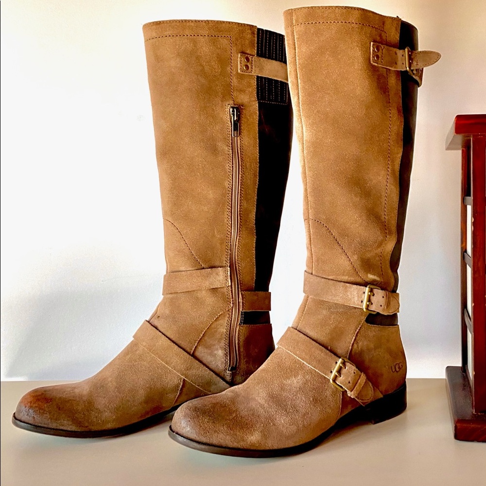 UGG “Cyndee Boot” Style